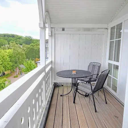 2 Raumwohnung Im Seepark Mit Balkon ゼリン